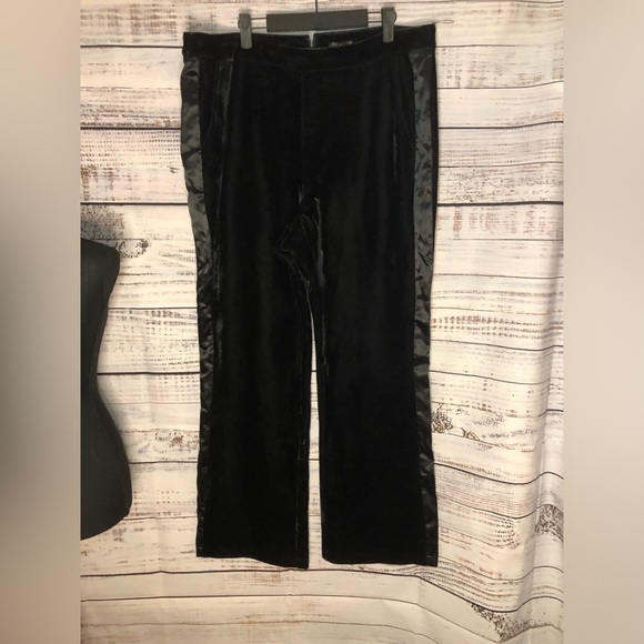 VENUS Black Velvet Satin Wide-Leg Pants size 18 NWOT - Picture 2 of 14